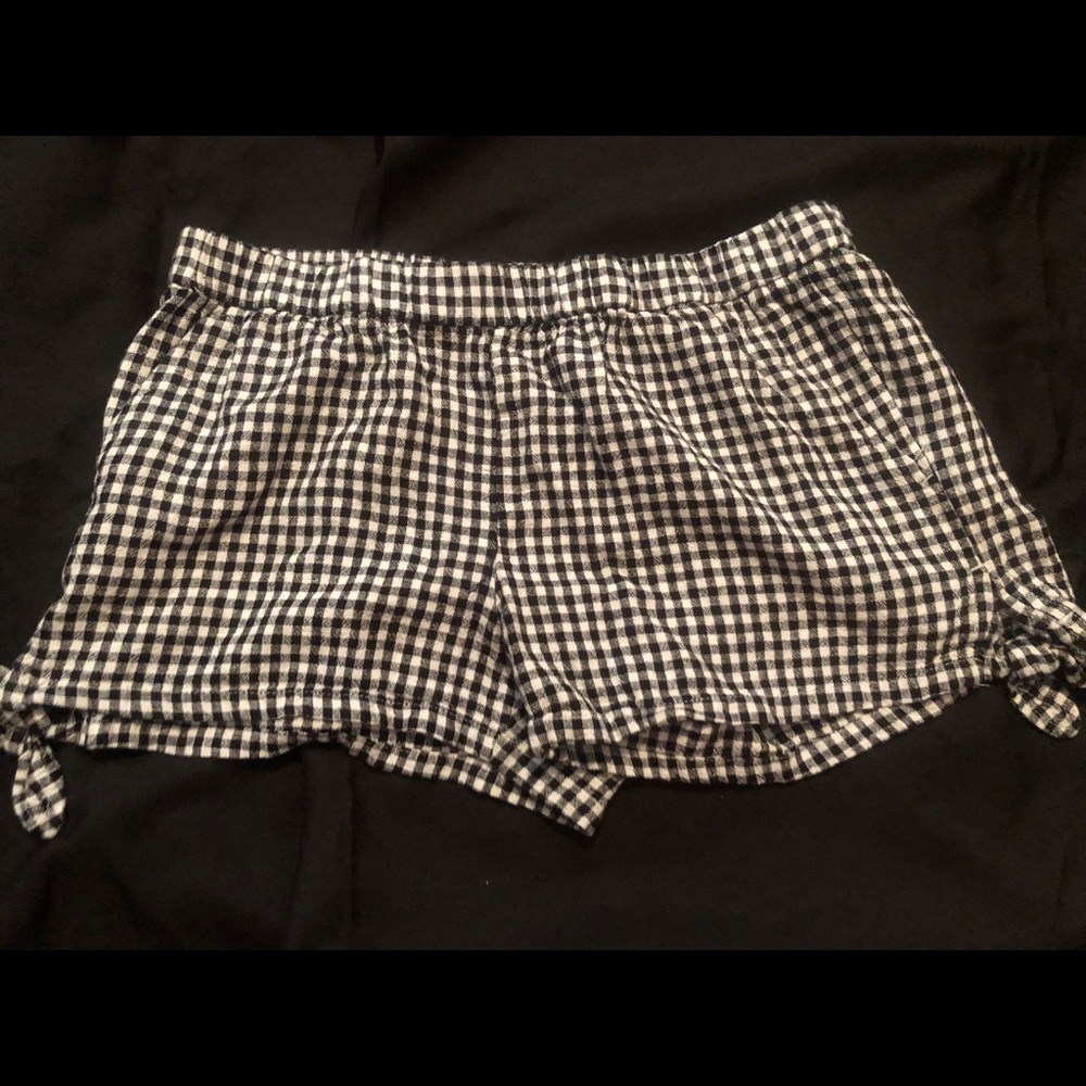 Old Navy gingham shorts